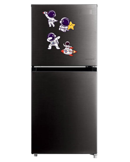Zesta Astronaut wooden fridge magnet - image 3