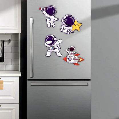 Zesta Astronaut wooden fridge magnet - image 2